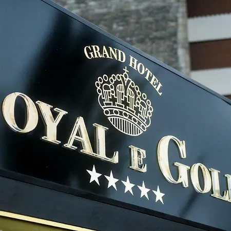 Grand Royal E Golf Hotell