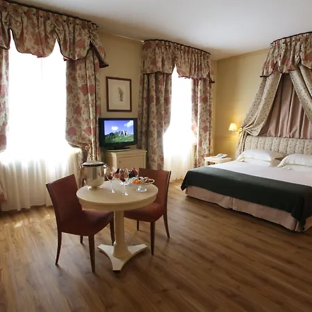 Grand Royal E Golf 5*