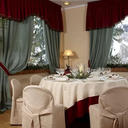 Grand Royal E Golf Ξενοδοχείο 5*