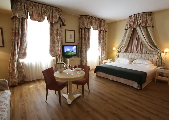 皇家高尔夫豪华酒店 5*